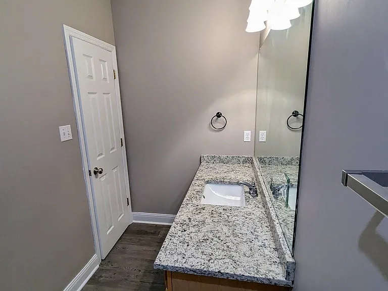 1224 Autumn Ln SW — Photo 25