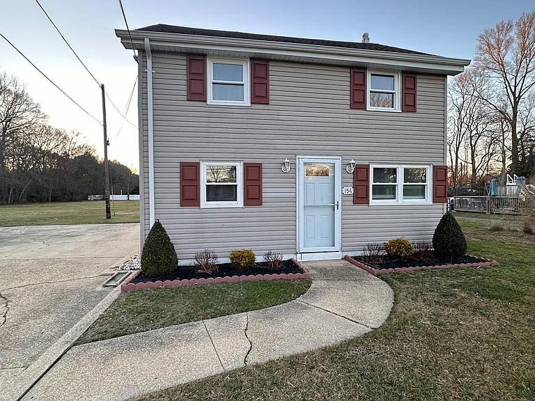 154 Colts Neck Rd — Photo 1