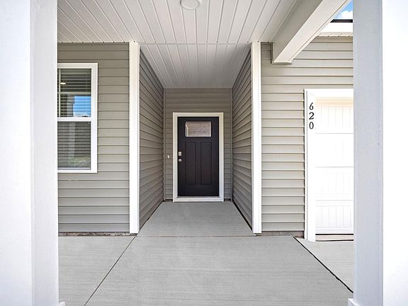 3rd image of 620 Respite St