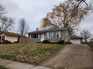 1208 95th Ave W, Rock Island, IL 61201
