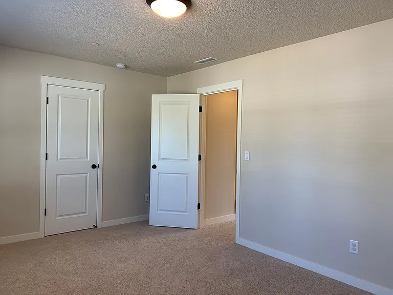 4223 NE Tacoma Ct — Photo 19