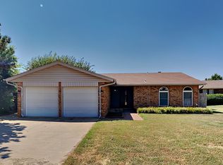 906 Garden Grv, Yukon, OK 73099