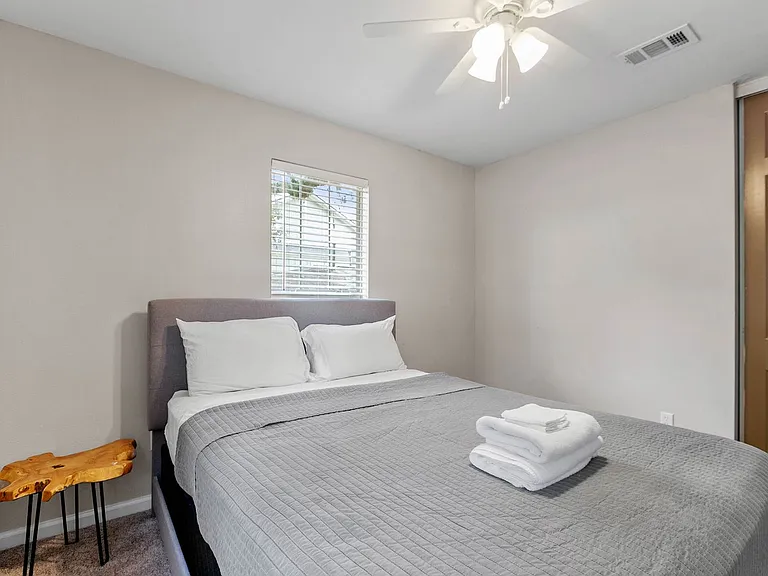1235 N. Bronough Street — Photo 22