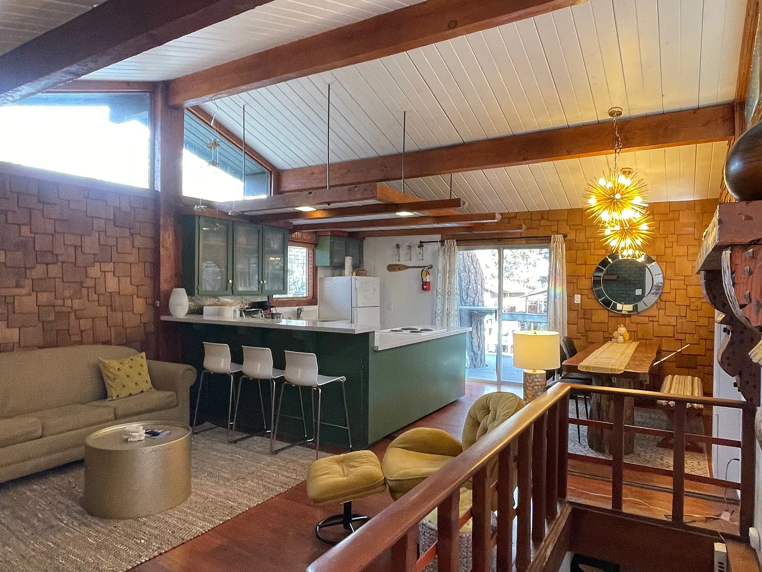 2 bed, 744 sqft, $1,825 — Photo 2