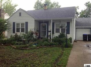 1935 SW Bowman Ct, Topeka, KS 66604