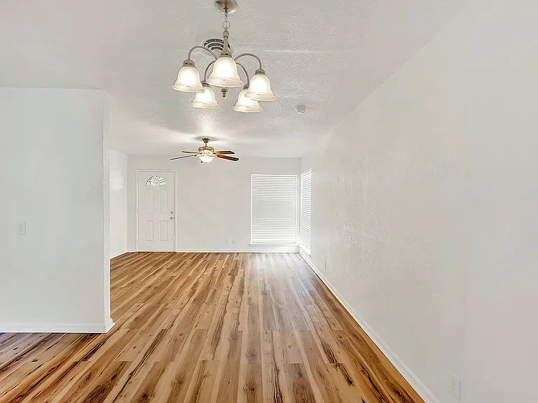 343 Blaze Ave — Photo 6