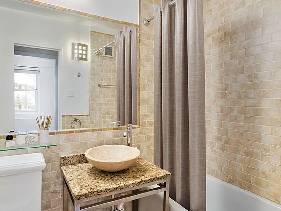 5th image of 159 W 53rd St APT 19C
