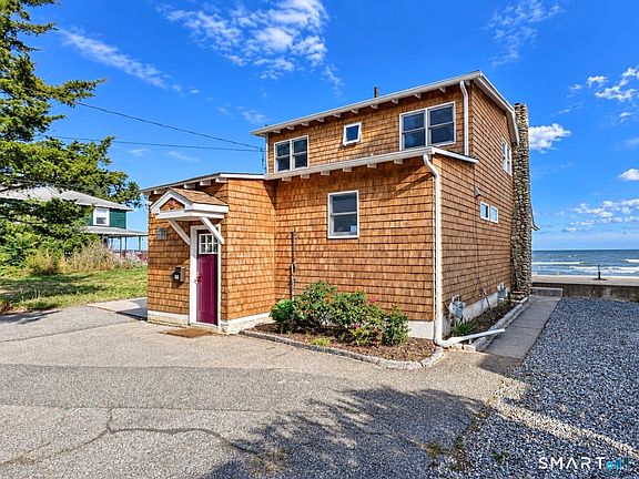 2nd image of 138 Shorefront Street
