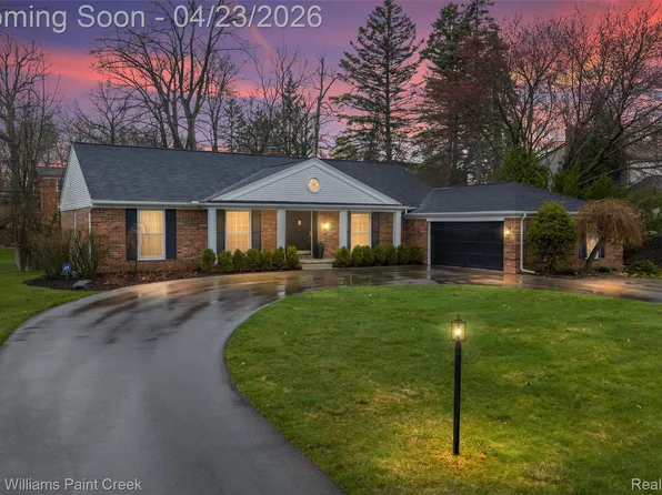 4330 S McNay Ct, West Bloomfield, MI 48323