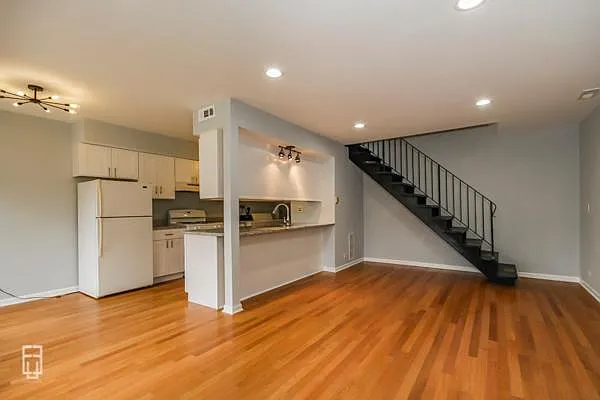 1542 Cove Drive — Photo 3