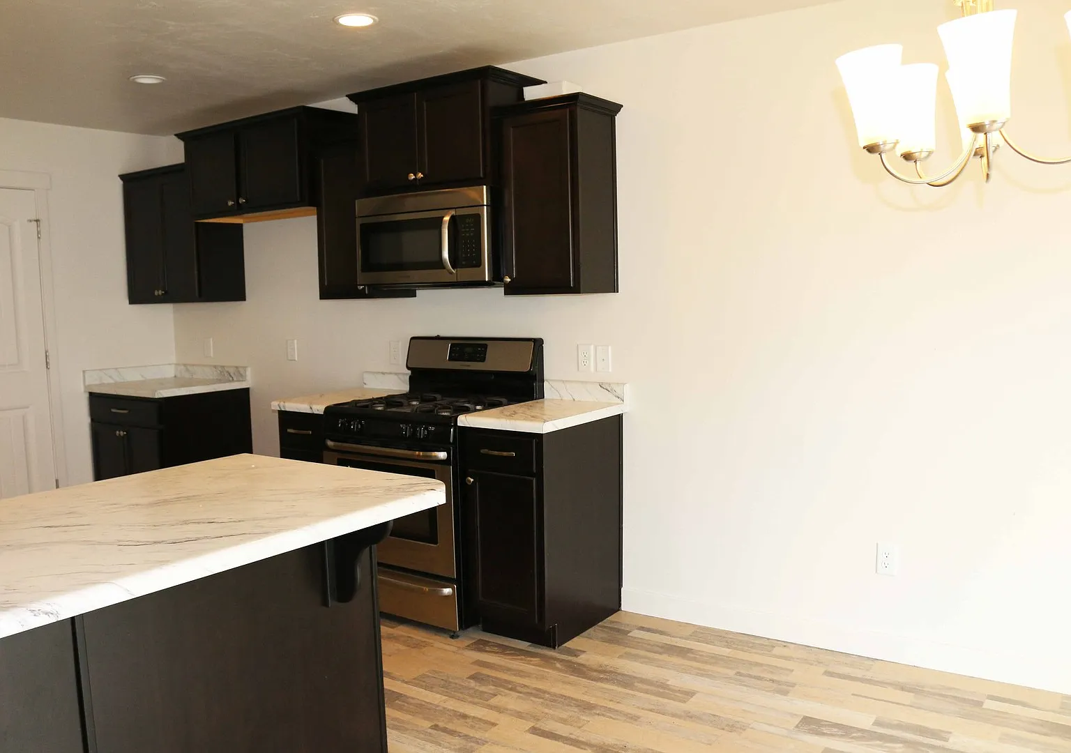 Amazing Townhome in Legacy Ranch! — Photo 4