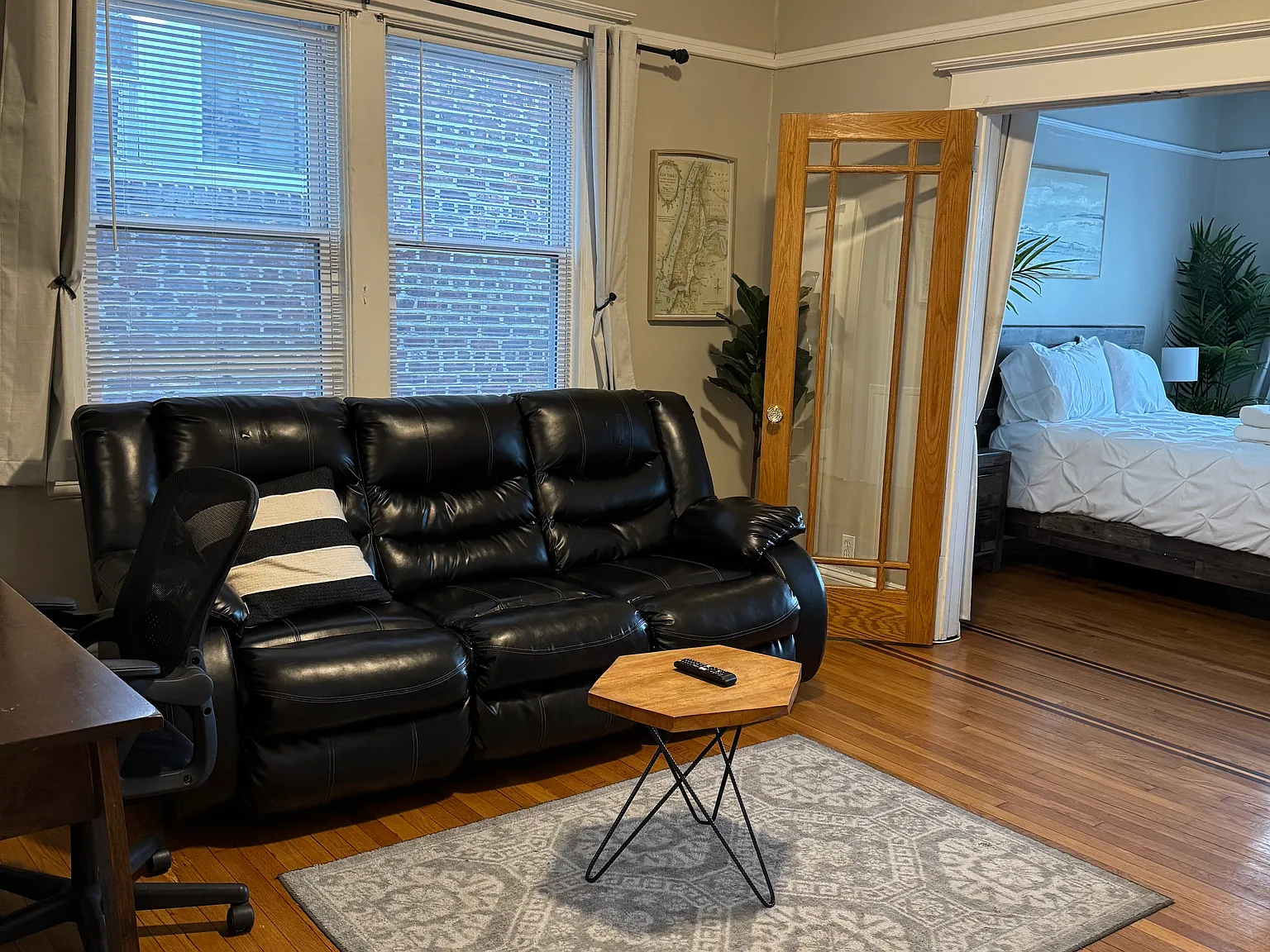 3 bed, $3,300 — Photo 2
