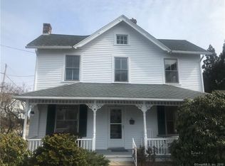 6 Smith Ct, Groton, CT 06340