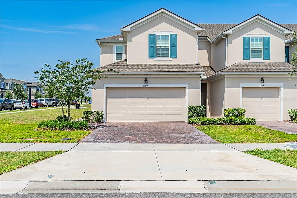 3 bed, 2.5 bath, 1654 sqft, $2,300 — Photo 1