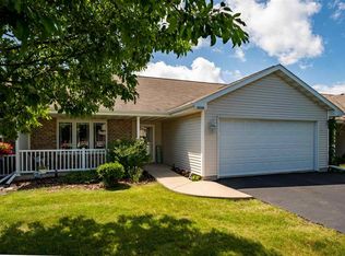 356 Wyldewood Dr UNIT B, Oshkosh, WI 54904