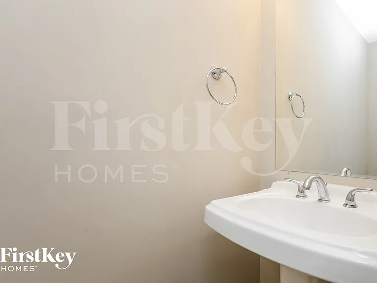 2701 Chadwick Ln NW — Photo 14