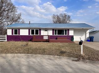 100 Morningview St, Denison, IA 51442