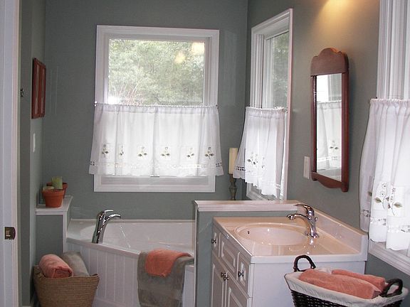 Master Bath with whirlpool tub and walk-in closet