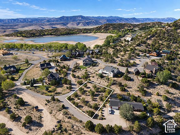 3rd image of 20 Palisades Subdivision #20
