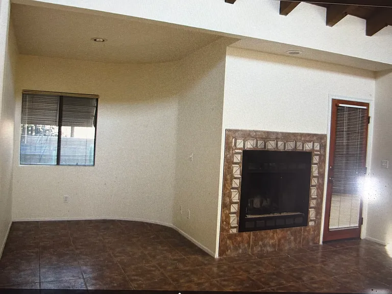 3629 N Forgeus Ave — Photo 8
