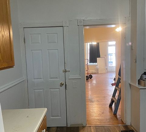 3rd image of 66 East Ave