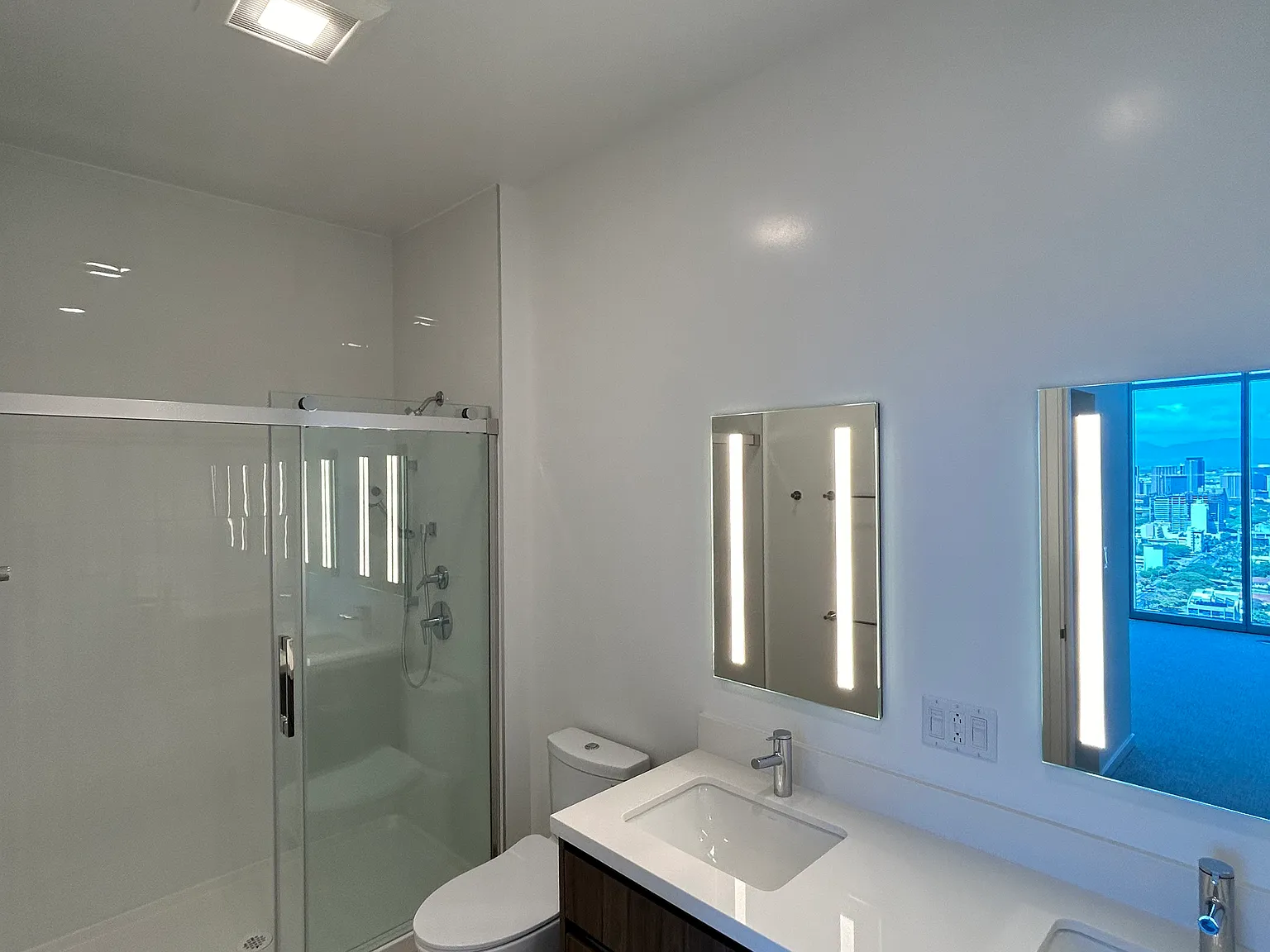 2 bed, 944 sqft, $5,000 — Photo 4
