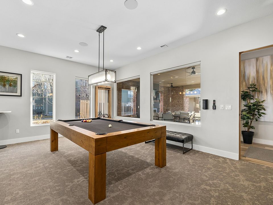 Clubhouse Game room 4