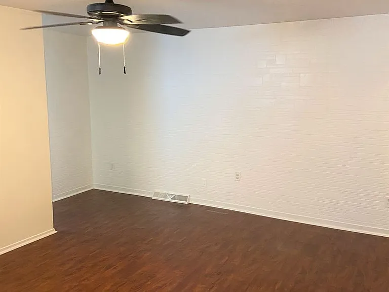 209 Elysian Street — Photo 4