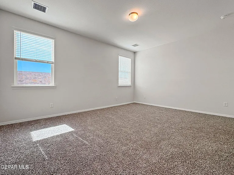 15216 Hunch Ct — Photo 25
