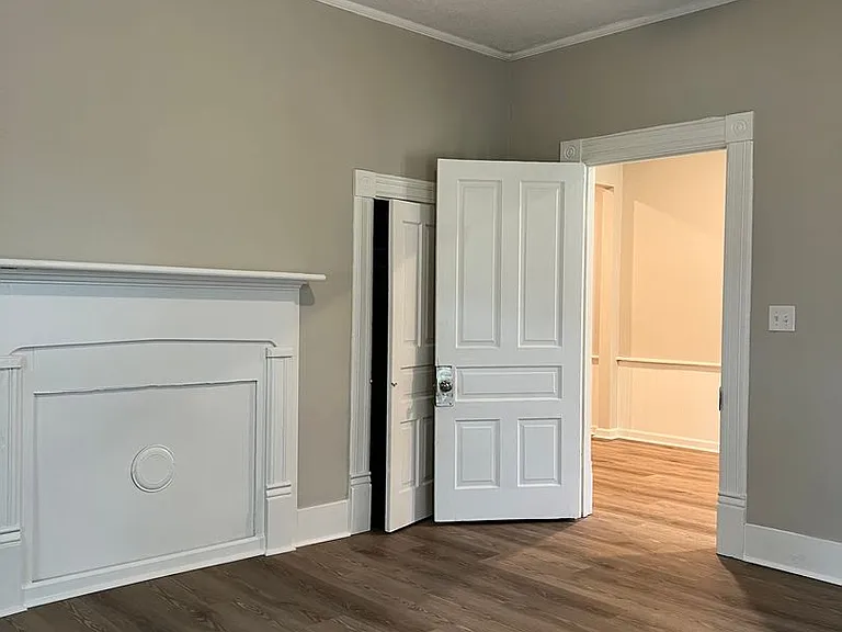 317 S Maple Ave — Photo 5