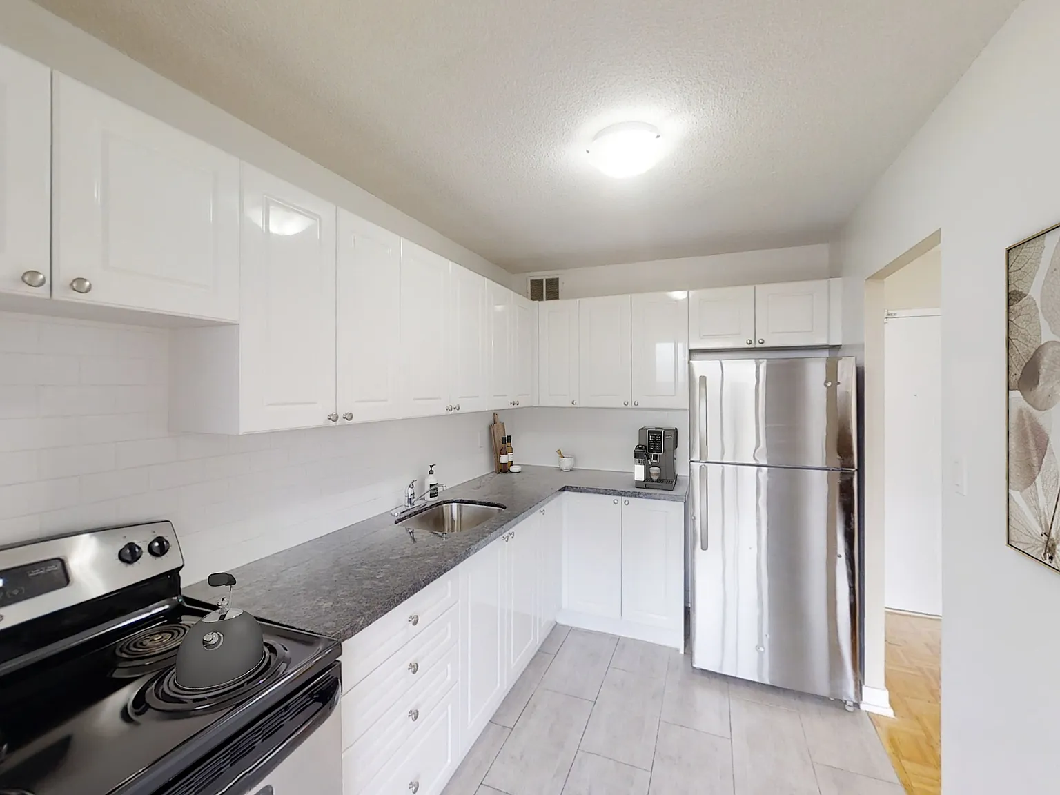 2727 Victoria Park Avenue — Photo 3