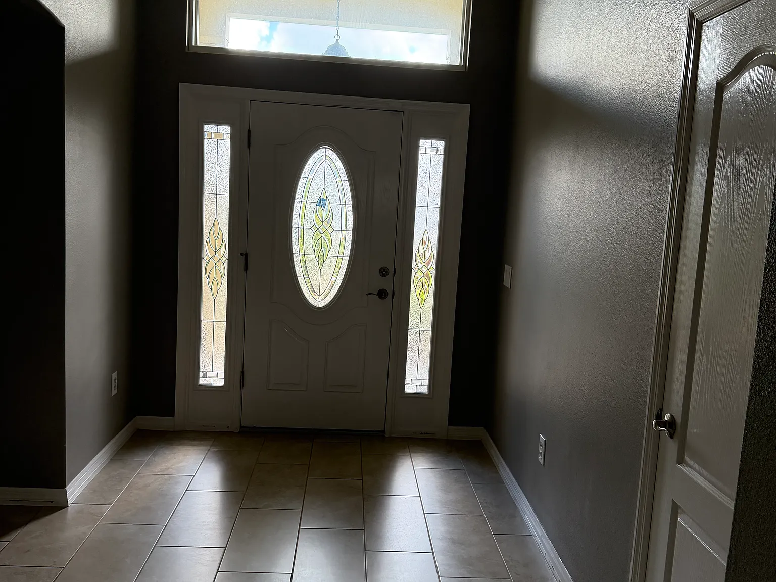 3 bed, 2058 sqft, $2,995 — Photo 3