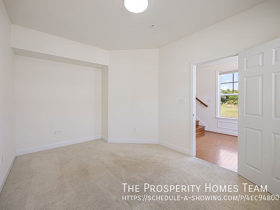 5th image of 120 Anthony Ln
