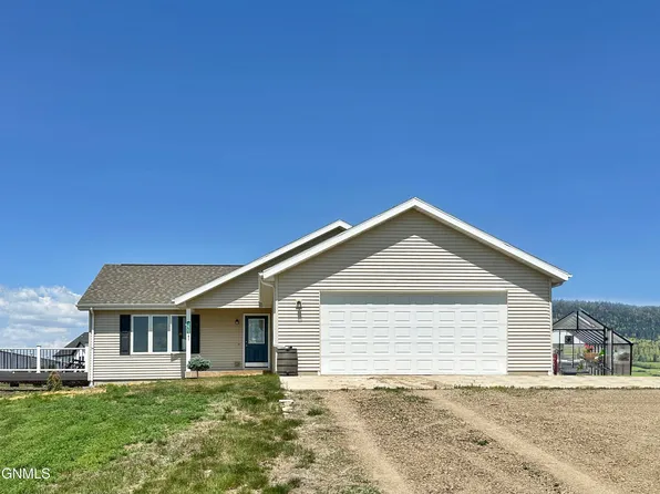 14753 Lambert St, Williston, ND 58801