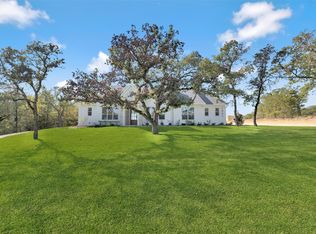 1061 Arbor Vista Dr, Azle, TX 76020