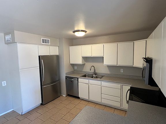 3rd image of 8424 E Palm Ln
