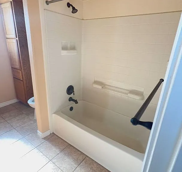 5001 Autumn Valley Dr — Photo 4
