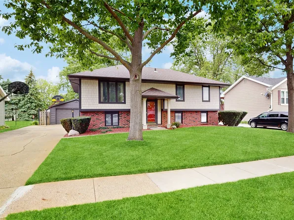 512 12th Ave NW, Altoona, IA 50009