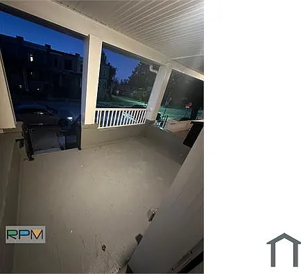 3 bed, $1,900 — Photo 2