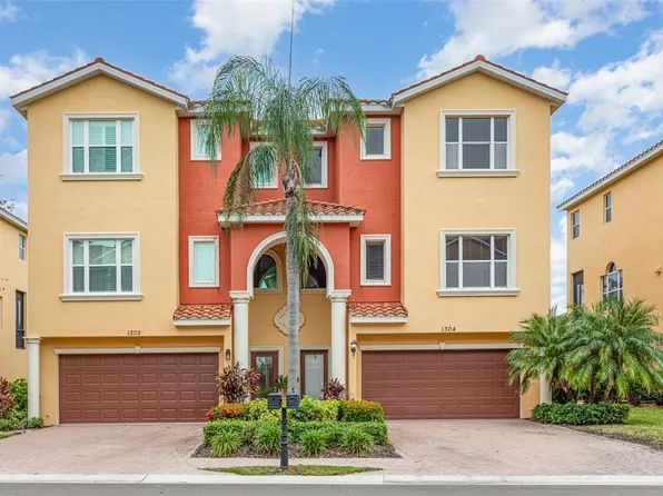 1304 3rd Street Cir E, Palmetto, FL 34221