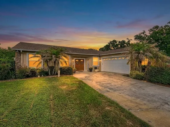 2216 Pinecrest Dr, Lutz, FL 33549