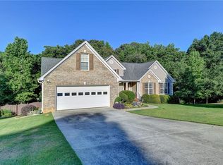 182 Kendall Creek Dr, Jefferson, GA 30549