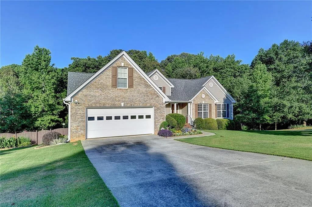 182 Kendall Creek Dr photo 1