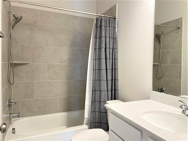 156 Santa Maria St — Photo 20