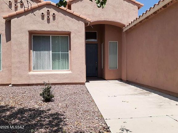 2nd image of 407 Via Capri