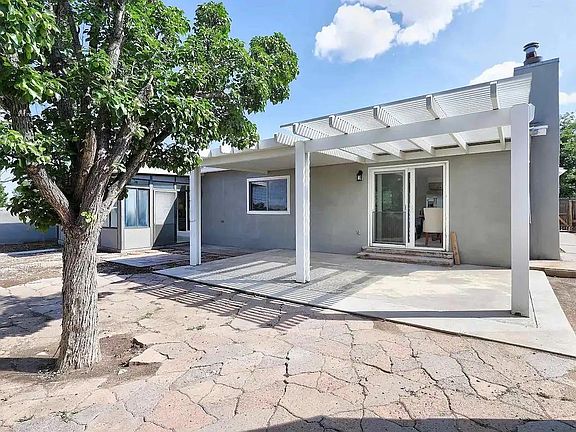 2nd image of 2465 Camino Capitan