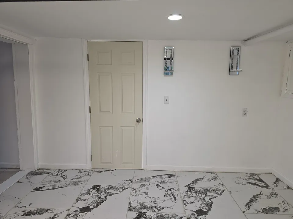 83 Shepard Ave #1