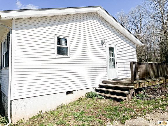 4th image of 405 Mill St #Mv