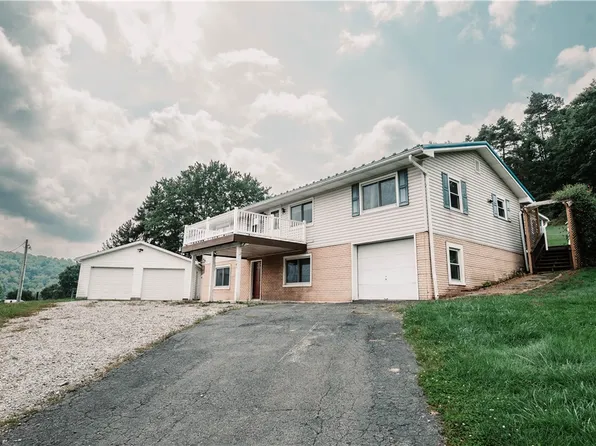 105 Dark Hollow Rd, Indiana, PA 15701