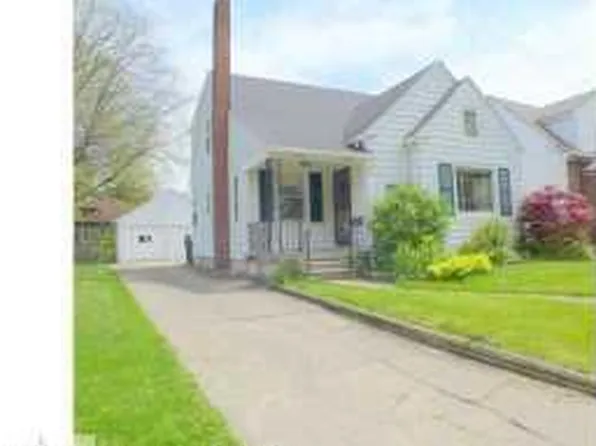 2111 Roberts Ln, Lansing, MI 48910